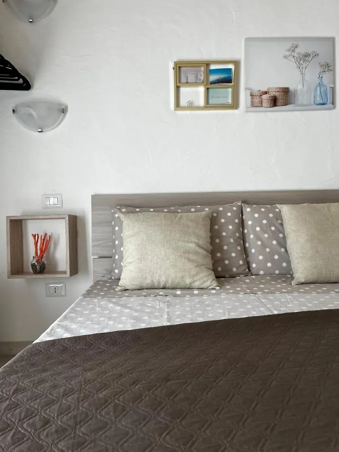 Casa Vacanze Residenza Del Sole SantʼAnna Arresi 0*,